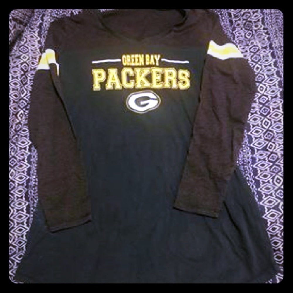 Long sleeve packers tee